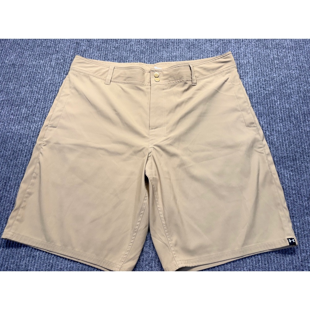 Under Armour HeatGear Men 38 Tan Khaki Loose Fit Flat Front Performance Shorts